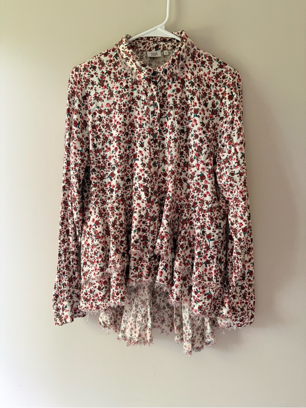 Women’s Large Tiered Ruffled Hi-Lo Raw Hem Button Up Ditsy Floral Top Romantic